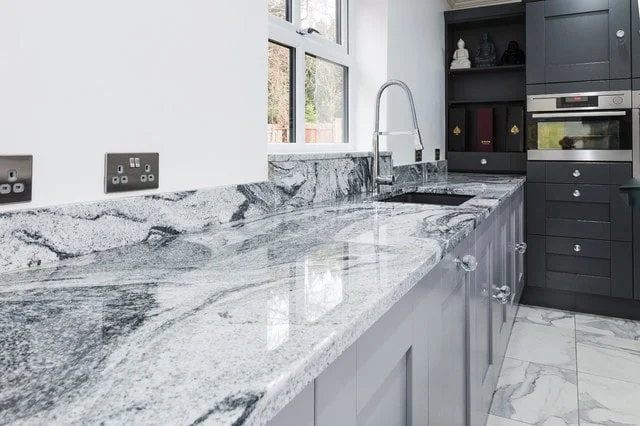 Płytka granitowa Viscount White - 60x60x1,5 - obrazek 3