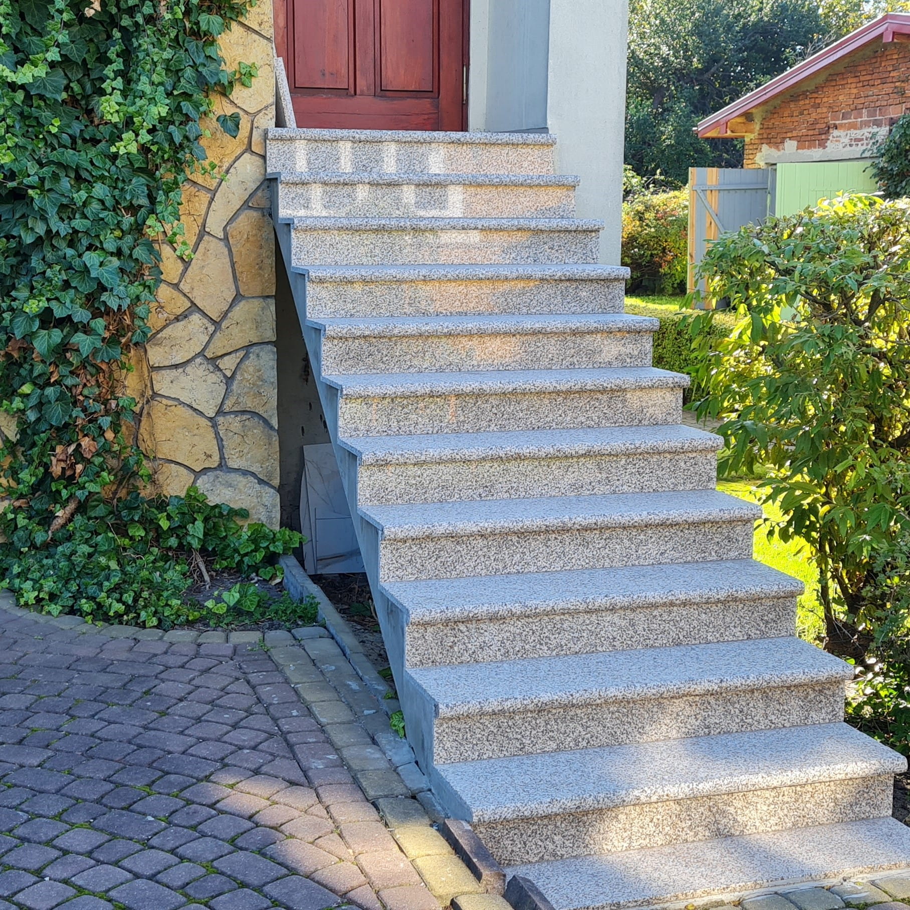 Stopnica granitowa G682 bullnose - 120x35x2 - obrazek 2